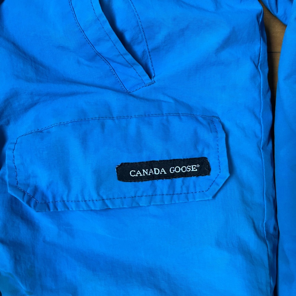 Canada Goose Chilliwack Bomber Jacket Blue Fur Hood Mens Medium M 7950M - Picture 3 of 14